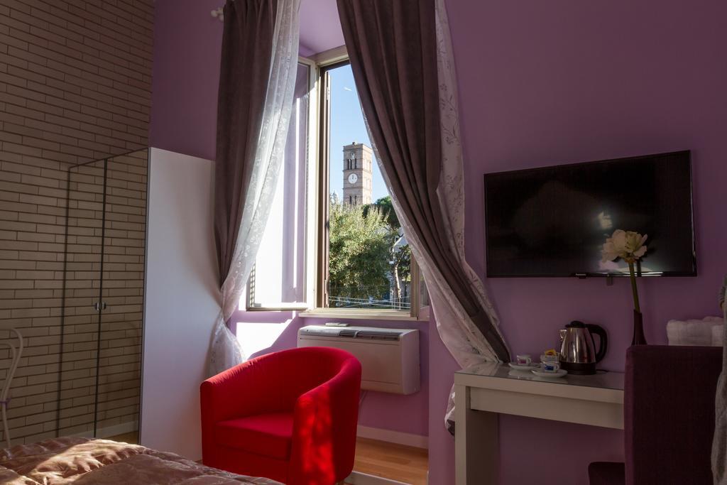 Bevilacqua Bed Roma Santa Croce 호텔 객실 사진