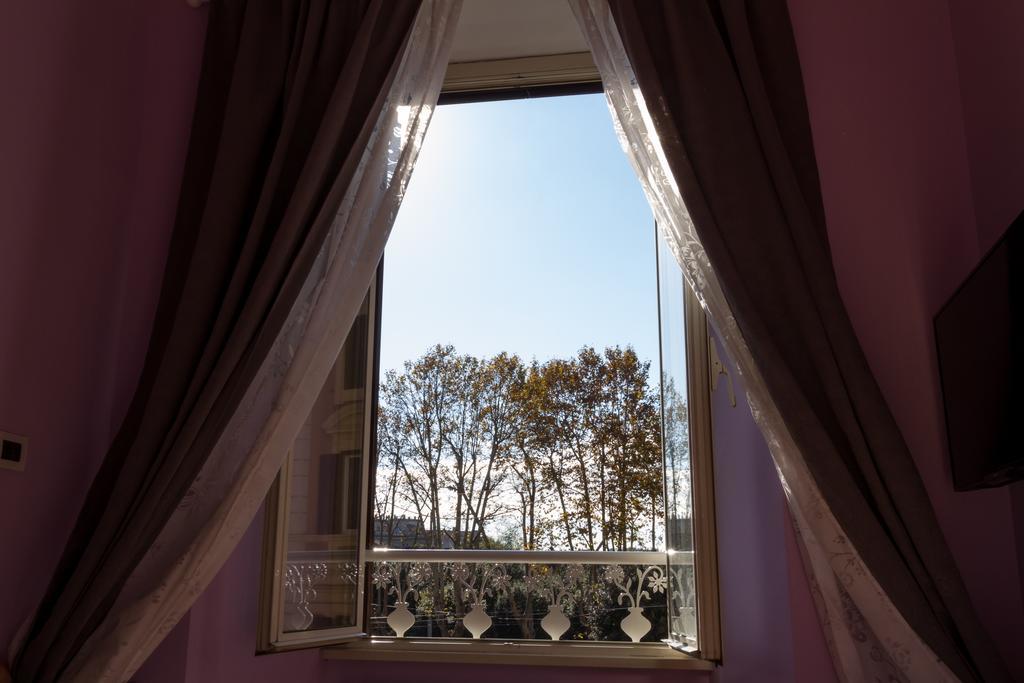 Bevilacqua Bed Roma Santa Croce 호텔 객실 사진